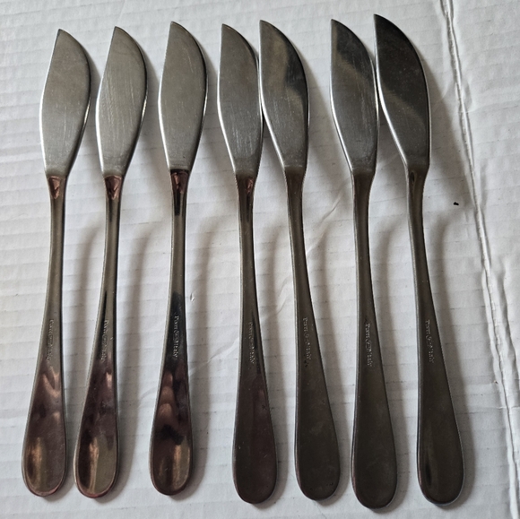 Set of 6 Pinti 18/10 Italy Butter Knives - Picture 2 of 7